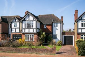 Greenwood Road, Thames Ditton- click for photo gallery